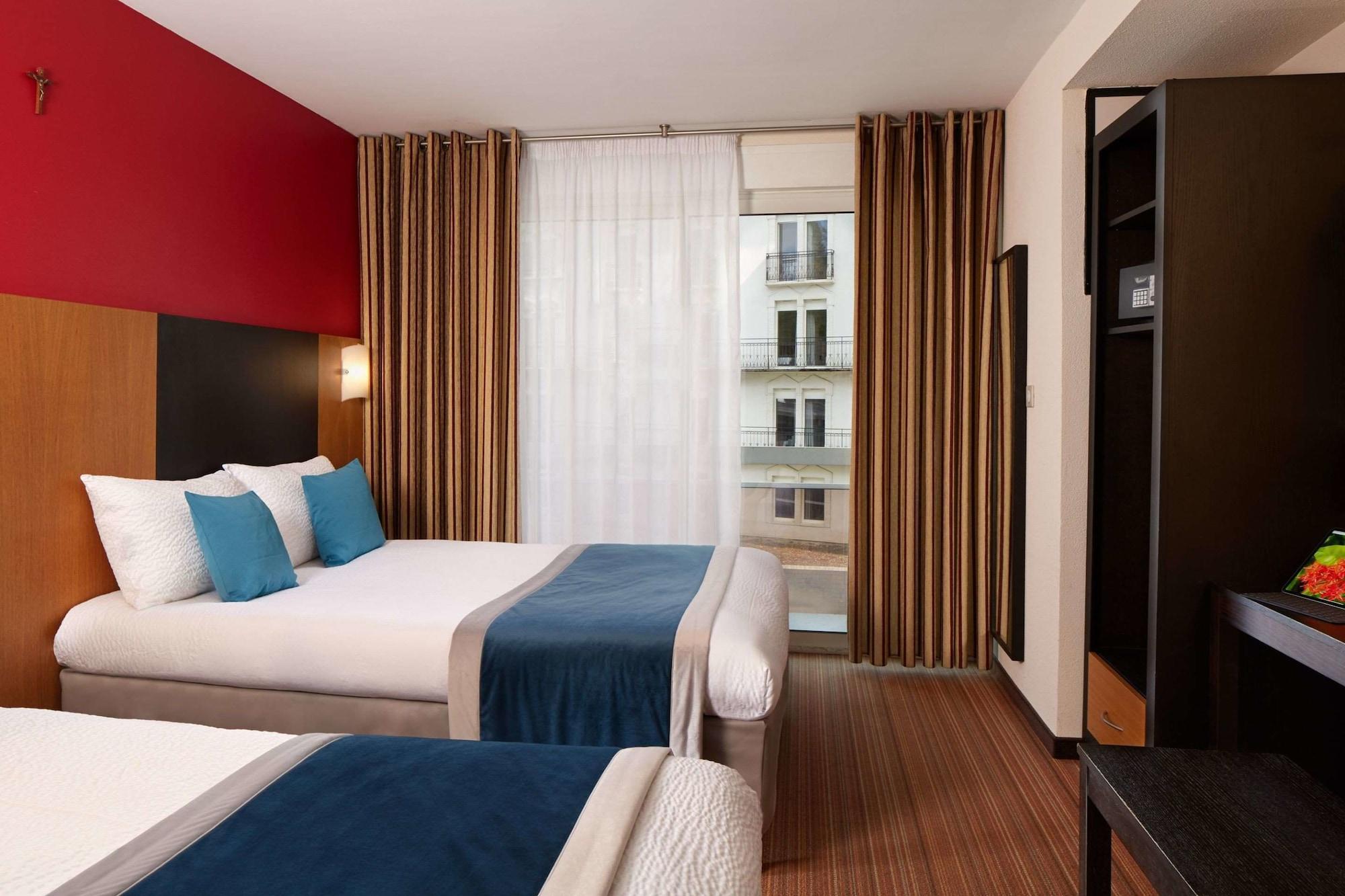 Hotel Roissy Lourdes Ngoại thất bức ảnh